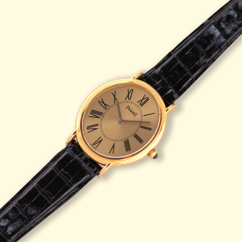 1980s Piaget Lady "Ovale" 18k Yellow Gold Roman Gold Dial 9822